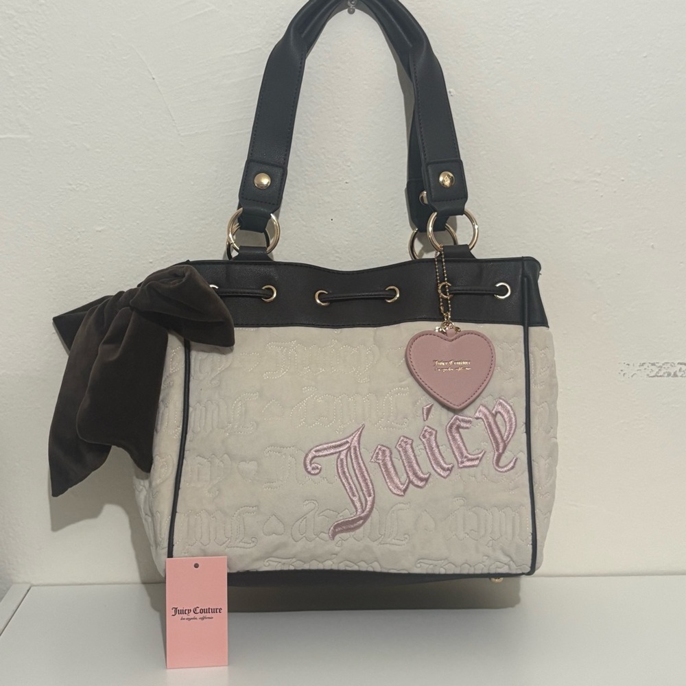 SOLD NWT Juicy Couture Daydreamer Purse